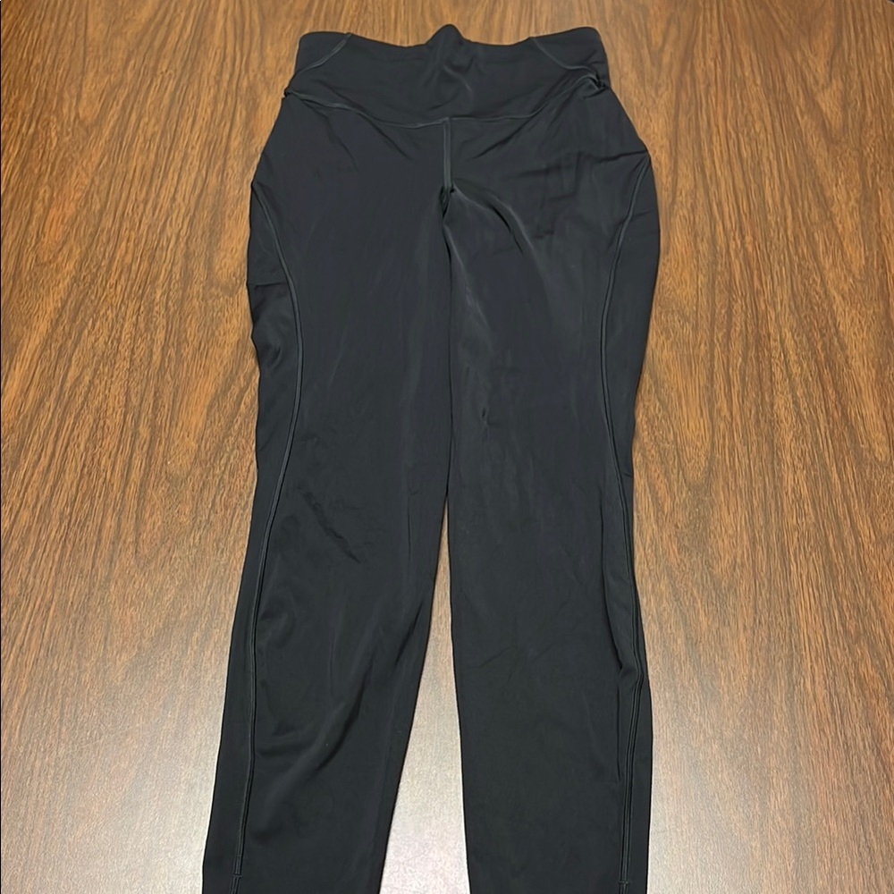 Black lululemon leggings, size 4‎